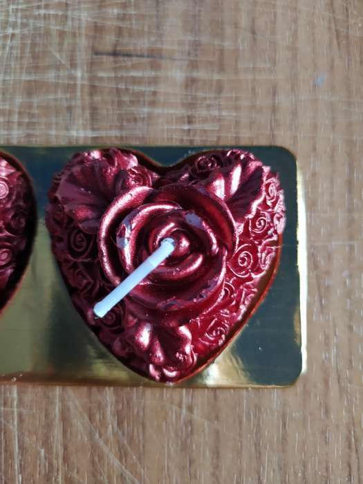 Фотография покупателя товара Набор свечей "Сердце в розой", 3 шт, 5х2,5см, красный - Фото 2