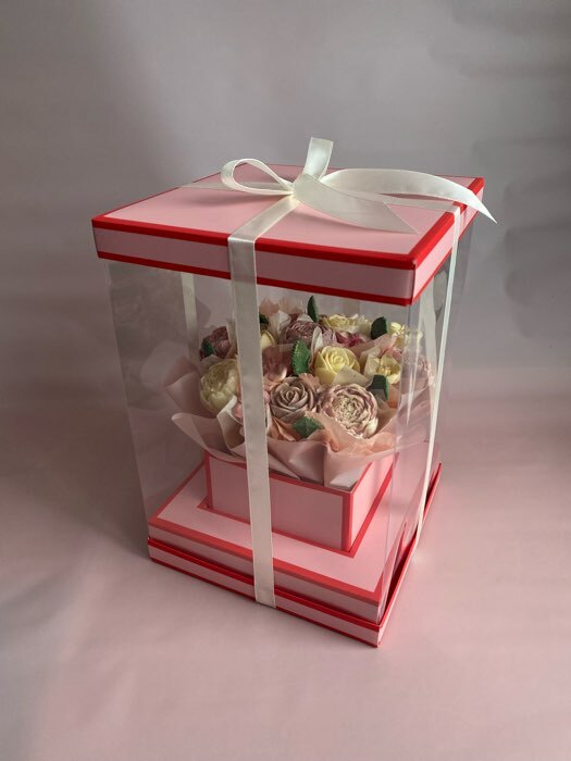 Фотография покупателя товара Коробка для цветов с вазой и PVC окнами складная, насыщенно-розовый, 16 х 23 х 16 см - Фото 5