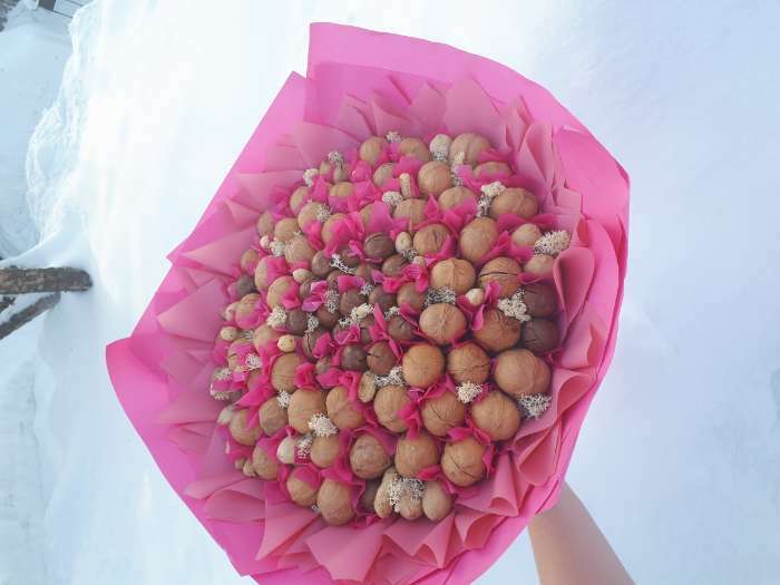 Фотография покупателя товара Бумага для декора и флористики, крафт, двусторонняя, нежно-розовая, однотонная, рулон 1шт., 0,5 х 10 м