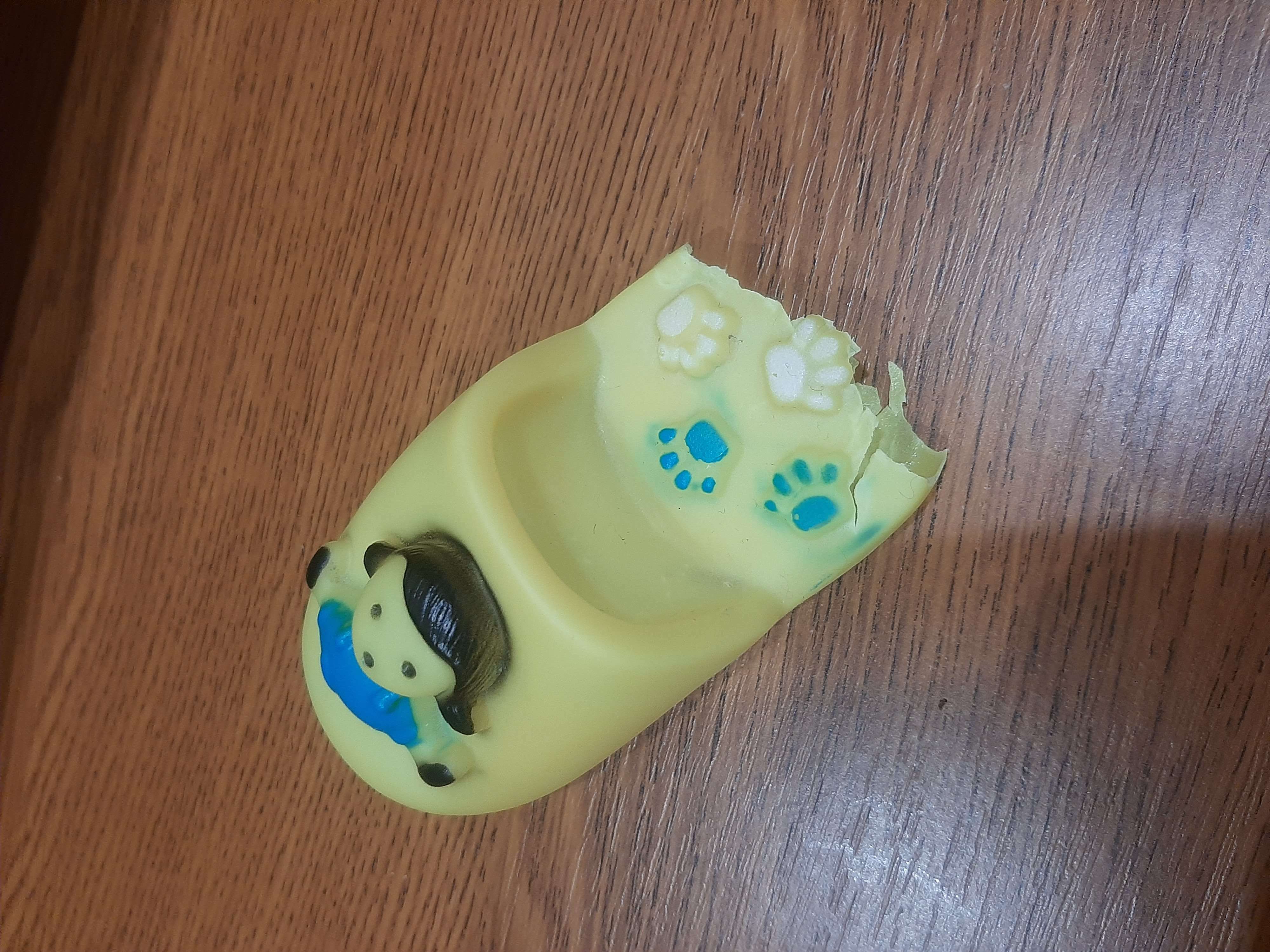 Фотография покупателя товара Игрушка пищащая "Тапок" для собак, 10 см, жёлтая