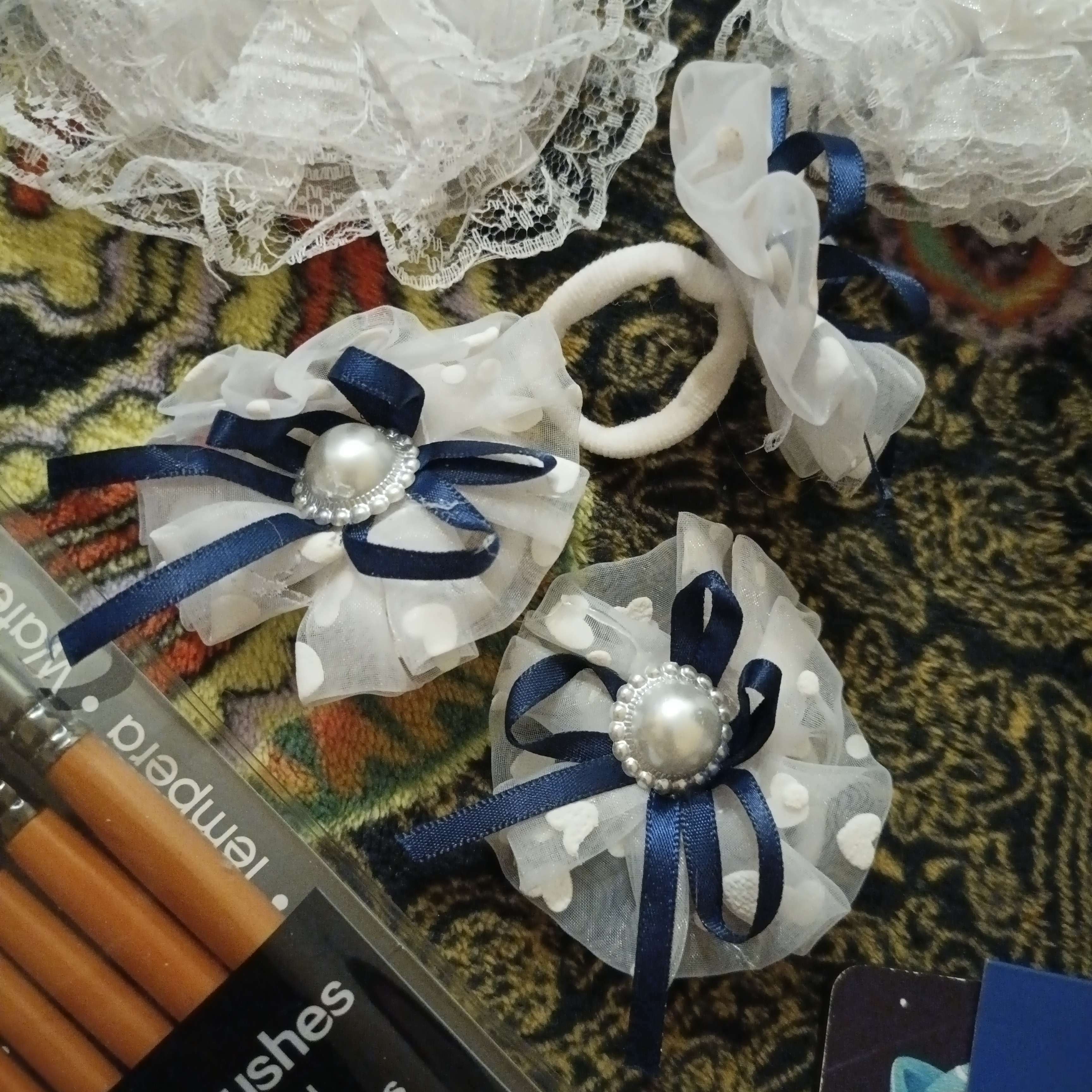 Фотография покупателя товара Резинка для волос "Школьница" бант лента роза,  d-7 см, сине-белый - Фото 2