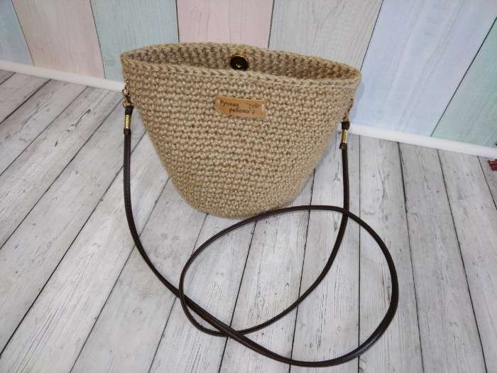Фотография покупателя товара Ручка-шнурок для сумки, с карабинами, 120 × 0,6 см, цвет коричневый - Фото 2