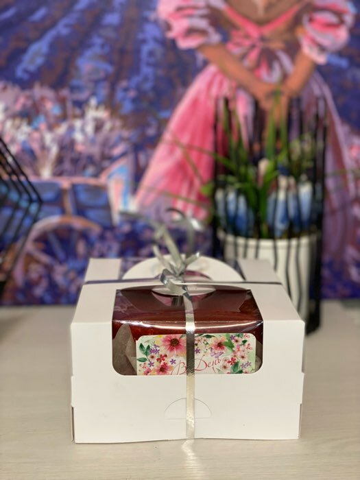 Фотография покупателя товара Коробка под бенто-торт с окном, белая, 14 х 14 х 8 см - Фото 2
