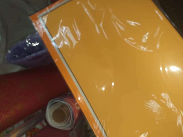 Фотография покупателя товара Пленка матовая "Двойной кант", жёлтый, 0,57 х 0,57 м - Фото 3