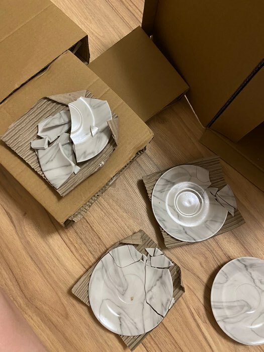 Фотография покупателя товара Набор керамической посуды Доляна «Мрамор», 24 предмета: тарелки d=19/21/24 см, чайная пара 200 мл, цвет серый - Фото 4