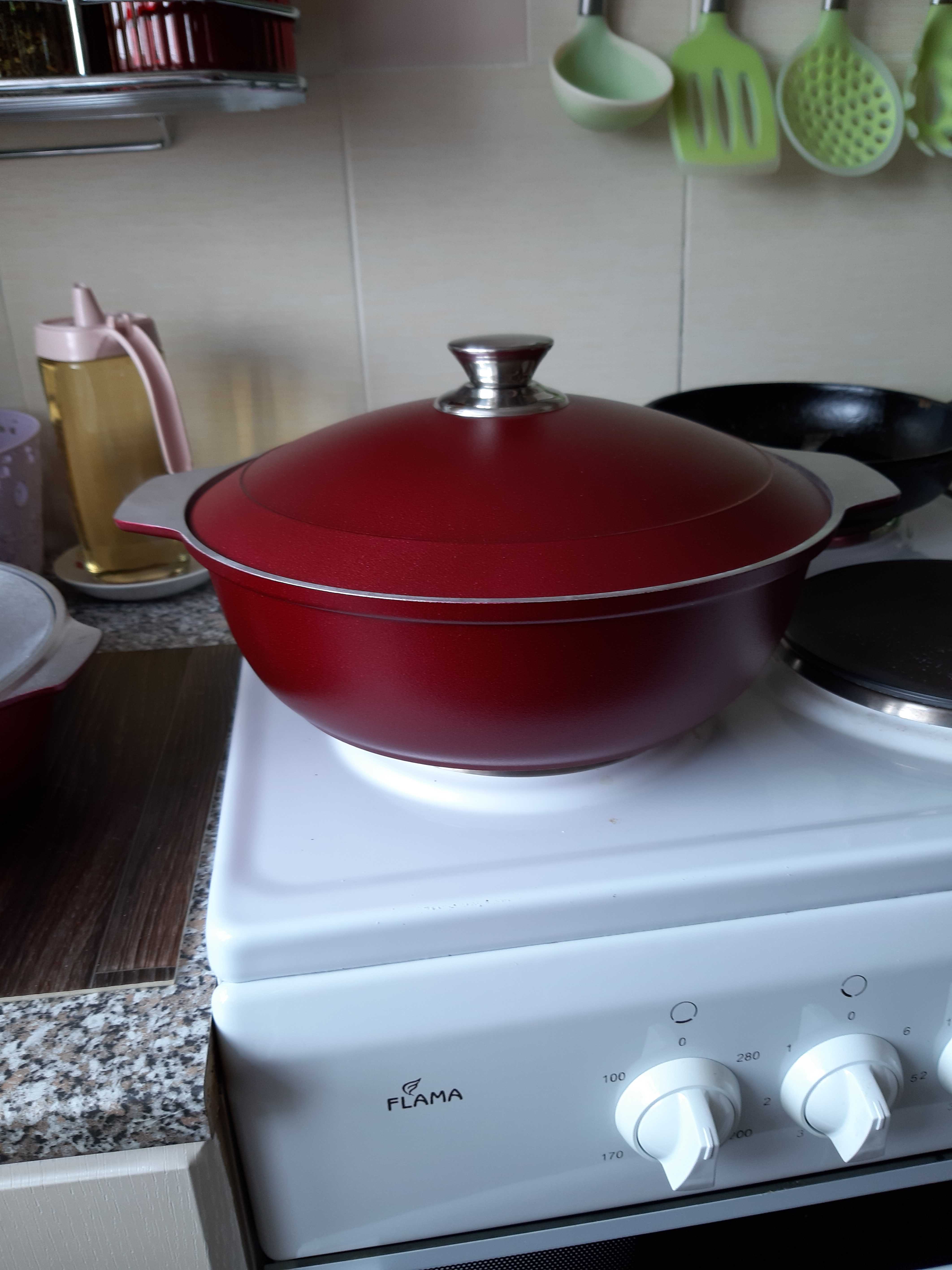 Фотография покупателя товара Жаровня «Бордо», 3 л, d=26 см, алюминиевая крышка, цвет бордовый