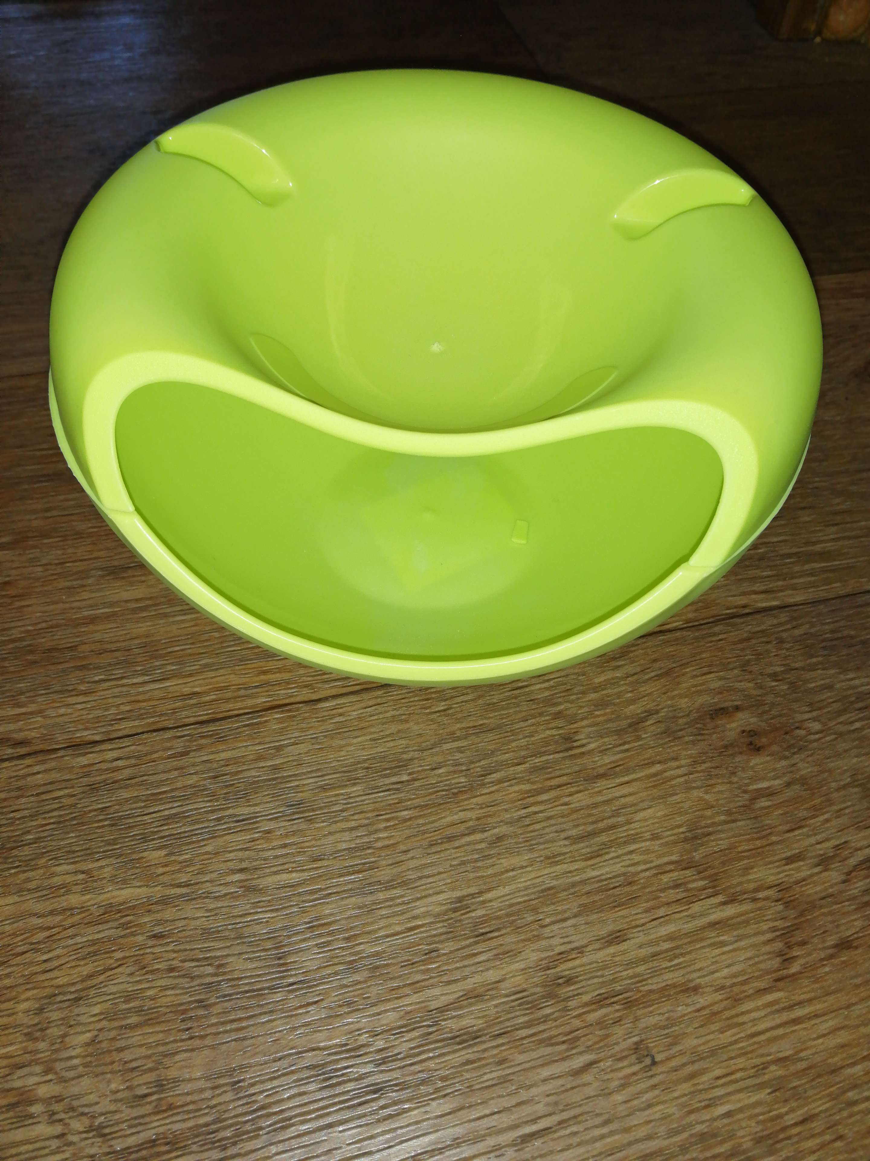 Фотография покупателя товара Тарелка пластиковая для семечек и орехов «Плэтэр», 20×11 см, с подставкой для телефона, цвет МИКС - Фото 29