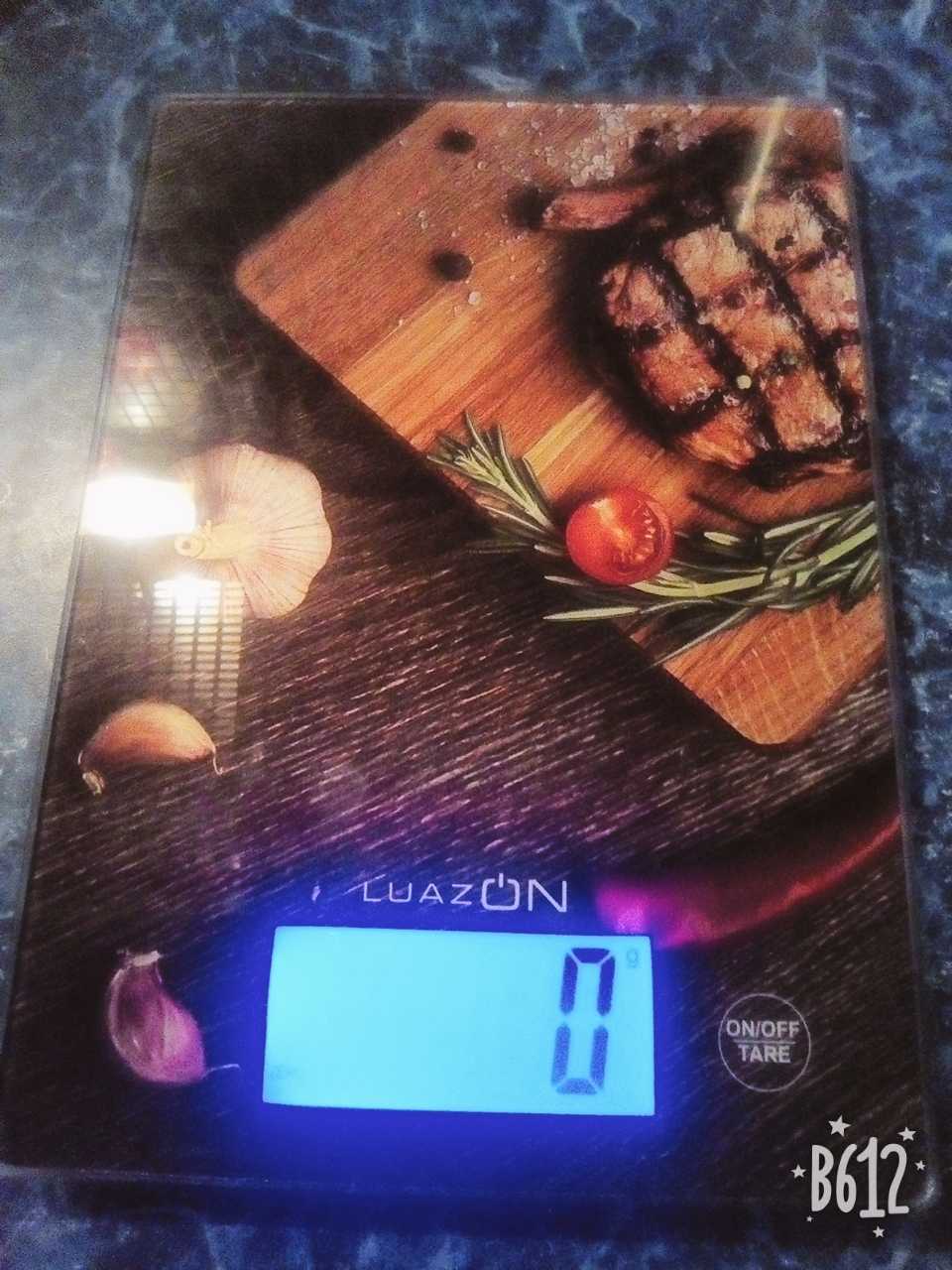 Фотография покупателя товара Весы кухонные Luazon LVK-705, электронные, до 7 кг, подсветка, рисунок "Стейк" - Фото 2