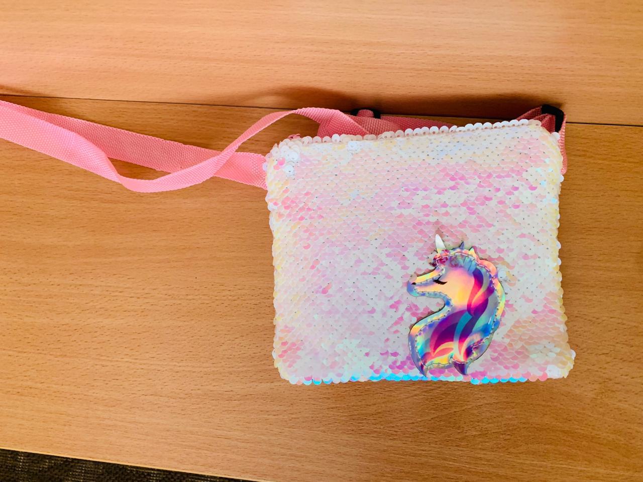 Фотография покупателя товара Сумка детская «Единорог», отдел на молнии, с пайетками, цвет розовый - Фото 4
