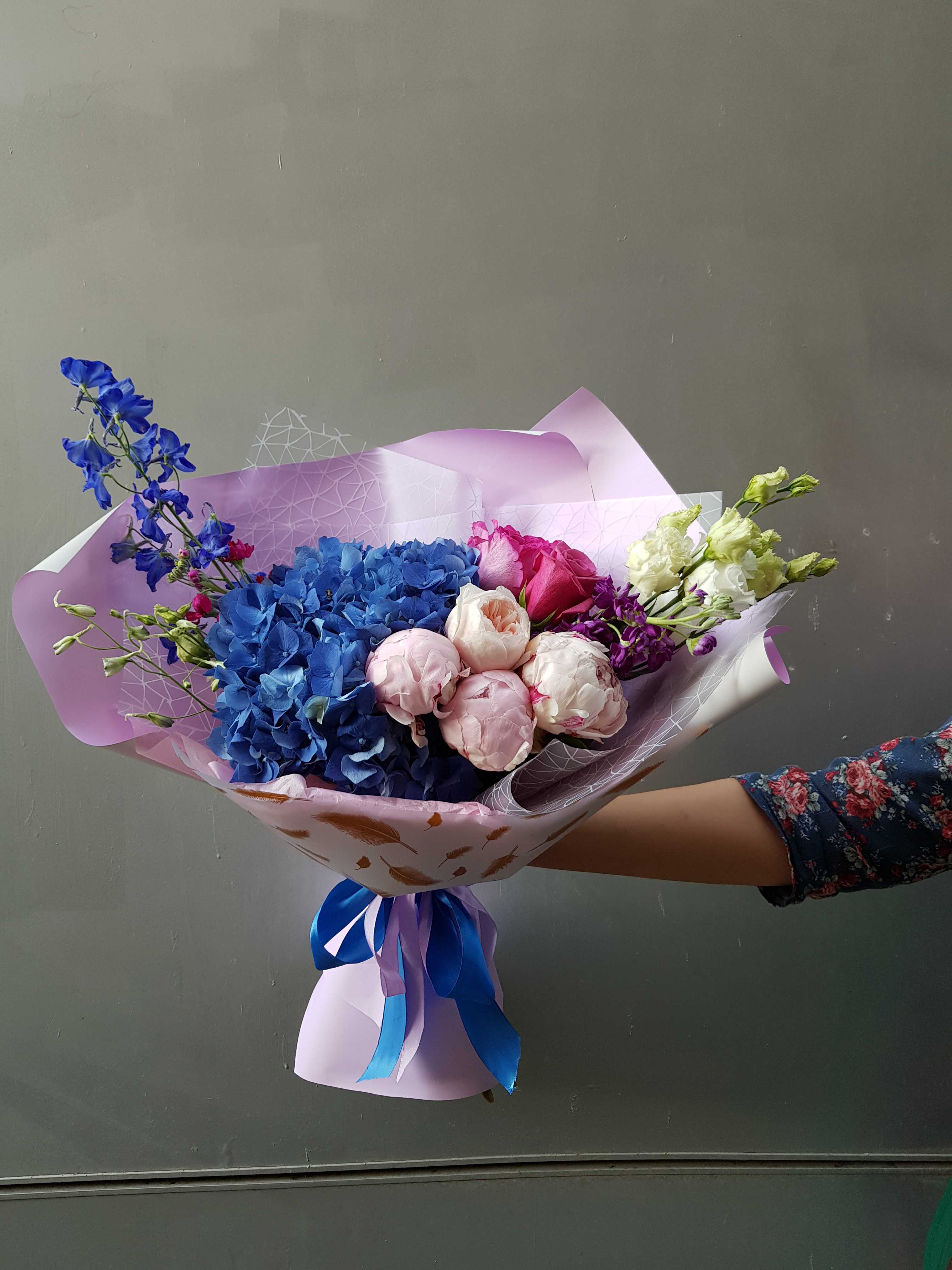 Фотография покупателя товара Пленка для цветов "Паутинка", фиолетовый, 60 х 60 см - Фото 2