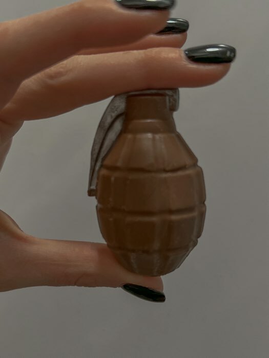 Фотография покупателя товара Форма для шоколада и конфет пластиковая «Лимонка двойная», цвет прозрачный