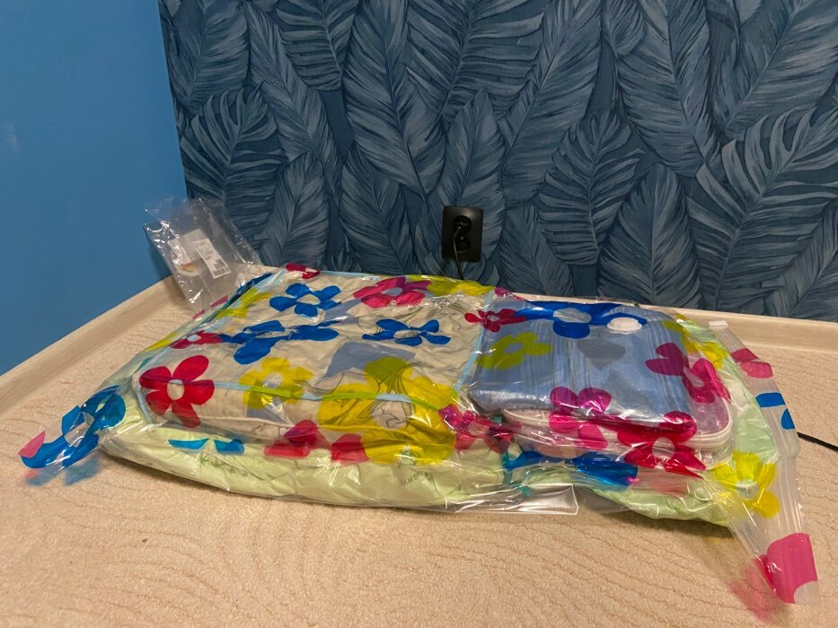 Фотография покупателя товара Вакуумный пакет для хранения вещей Доляна, 40×50 см, цветной, с рисунком - Фото 22
