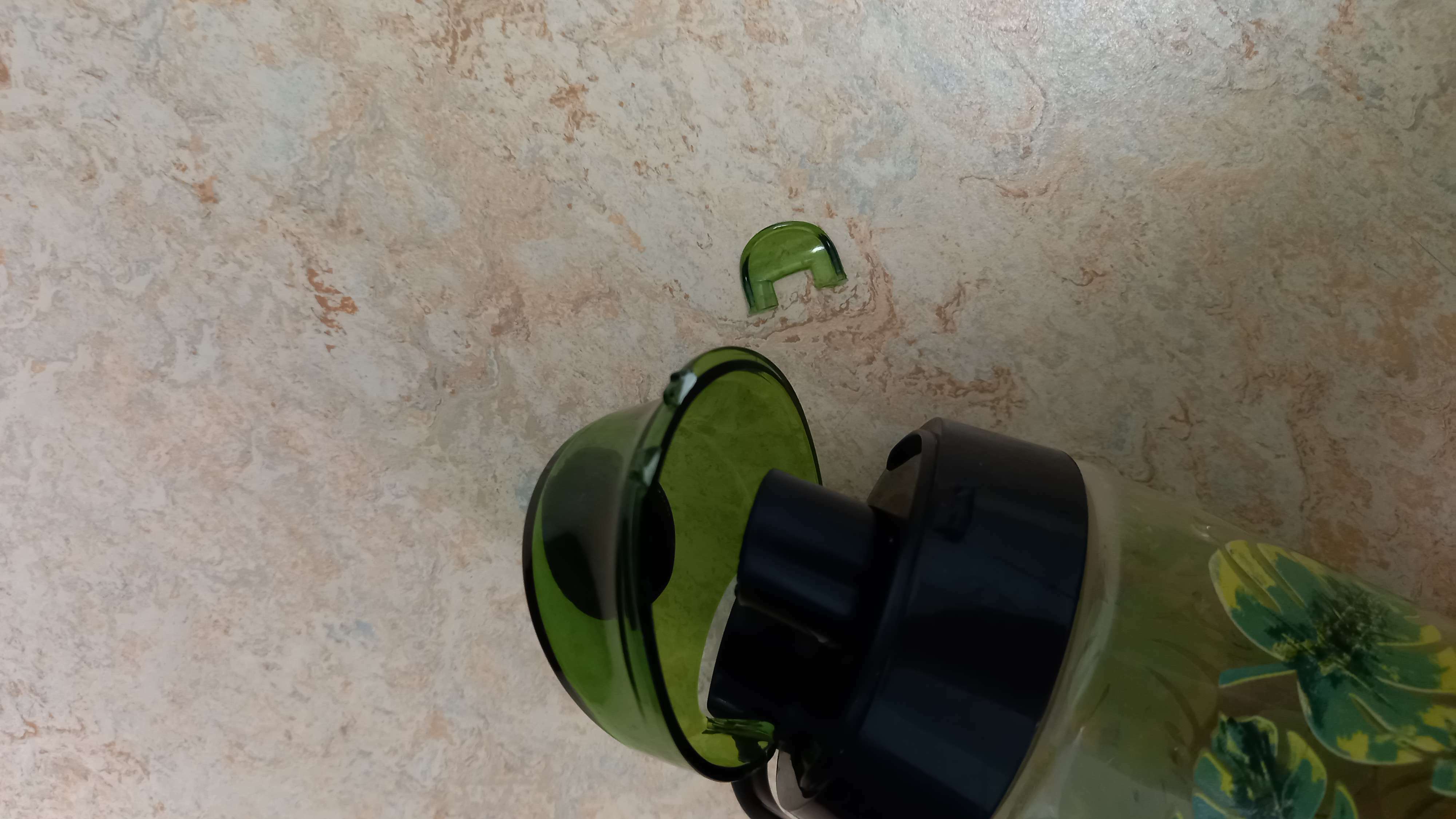 Фотография покупателя товара Бутылка для воды пластиковая «Папоротник», 750 мл, цвет зелёный