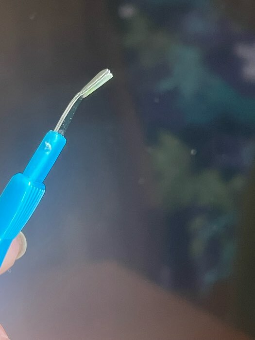 Фотография покупателя товара Пилка-триммер металлическая для ногтей, фигурная ручка, с защитным колпачком, 17 см, цвет МИКС - Фото 2