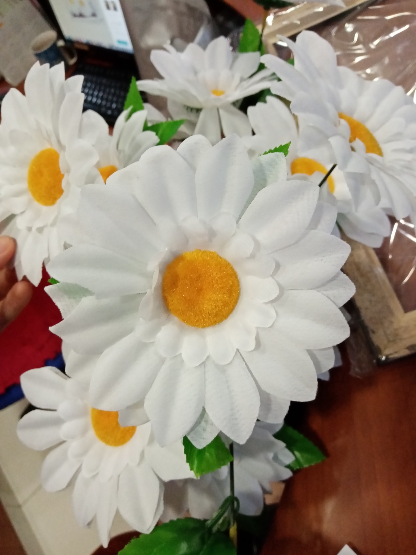 Фотография покупателя товара Цветы искусственные "Ромашки крупные" три бутона, 13х57 см, белый