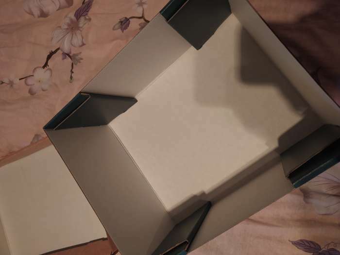 Фотография покупателя товара Коробка подарочная складная, упаковка, «Морская», 31,2 х 25,6 х 16,1 см - Фото 3