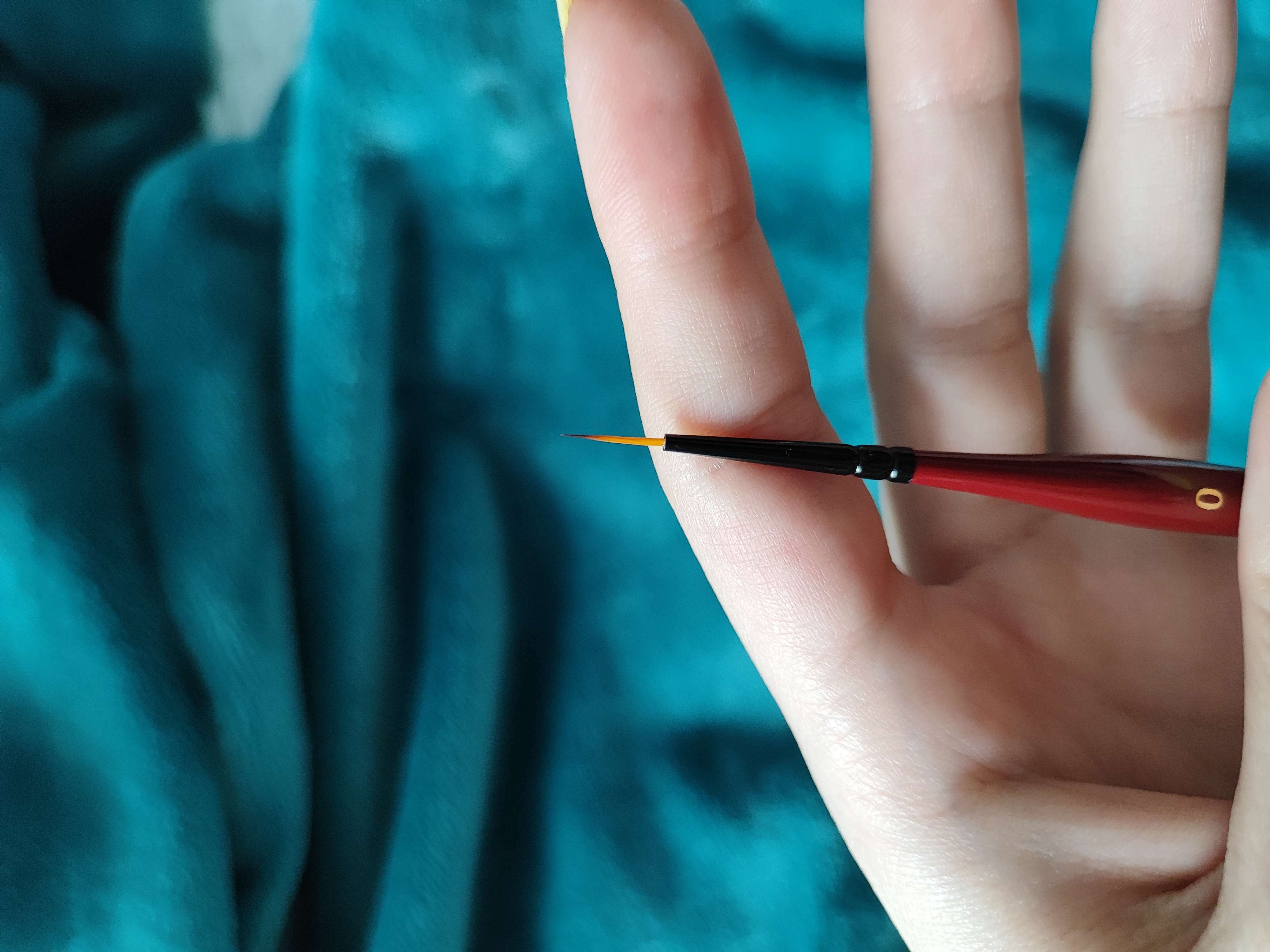 Фотография покупателя товара Кисть Лайнер Синтетика Roubloff Хобби s10RB №0, короткий волос короткая ручка покрыта лаком, красный