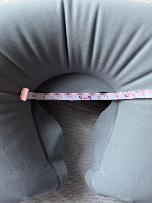 Фотография покупателя товара Подушка для шеи дорожная, надувная, 38 × 25 см, в коробке, цвет серый - Фото 2