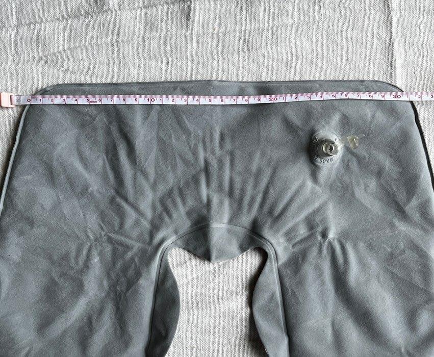 Фотография покупателя товара Подушка для шеи дорожная, надувная, 38 × 25 см, в коробке, цвет серый