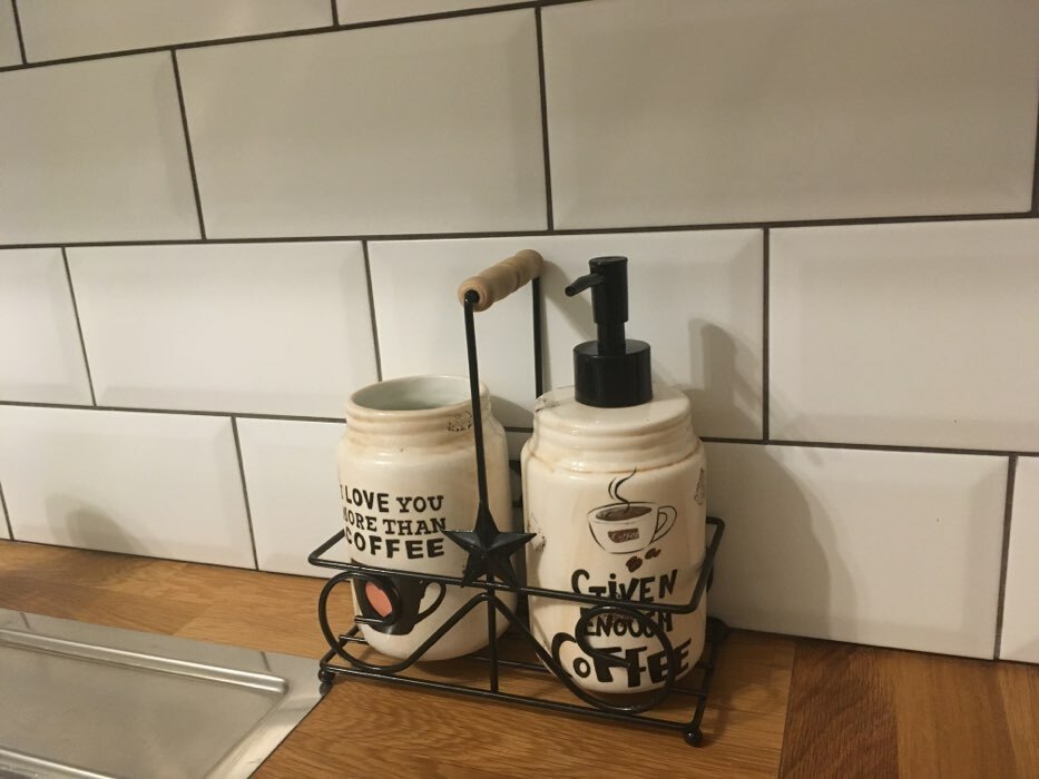Фотография покупателя товара Набор для кухни «Кофе», 2 предмета: дозатор для моющего средства 500 мл, стаканчик 500 мл, на подставке - Фото 1
