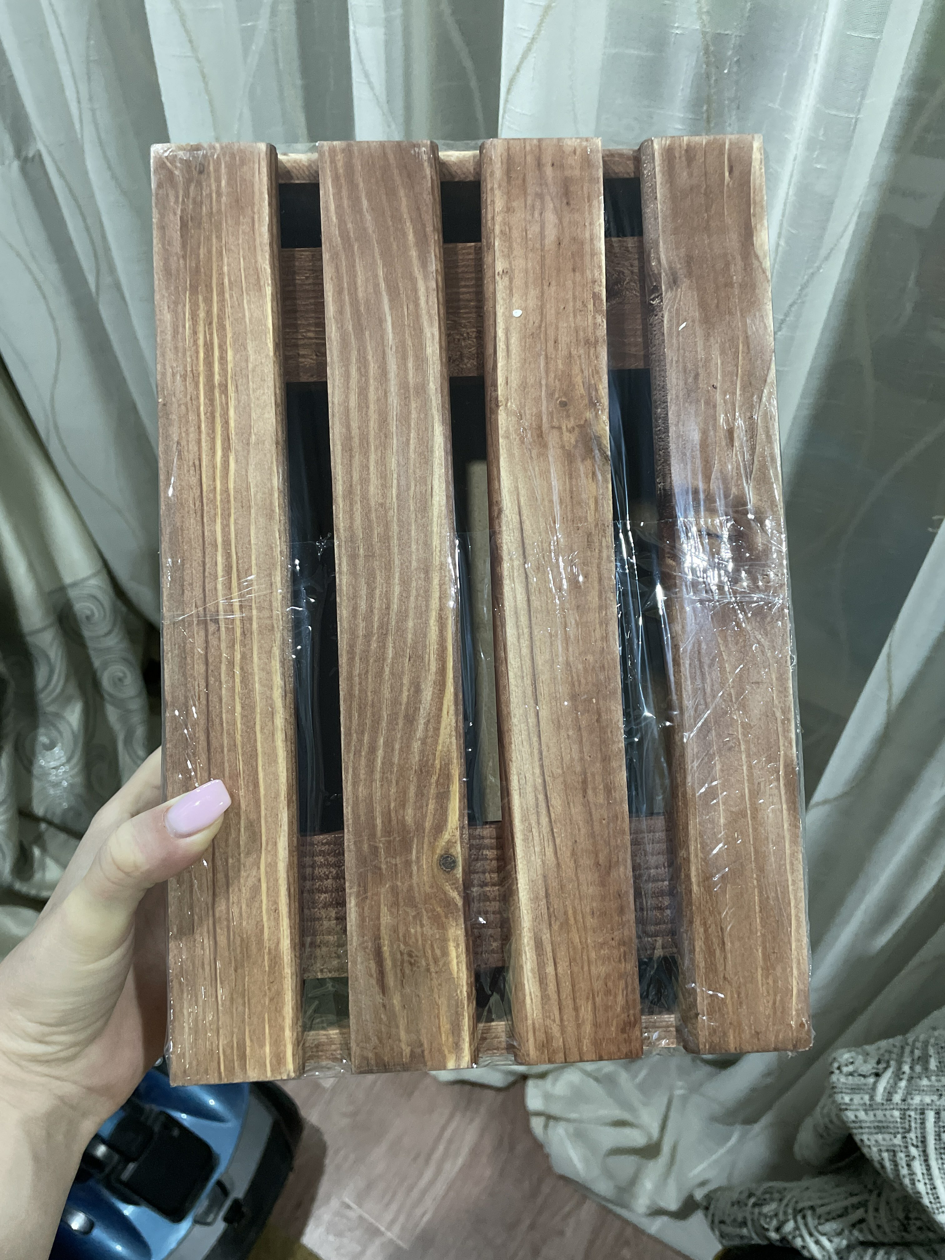 Фотография покупателя товара Ящик деревянный 30×20×10 см подарочный с реечной крышкой, брашированный - Фото 1