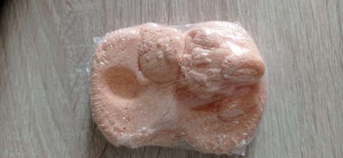 Фотография покупателя товара Бомбочка для ванны "С 8 марта с мишкой" с ароматом персика, 75 г, оранжевая