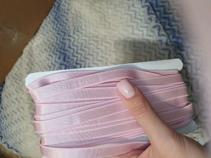 Фотография покупателя товара Резинка для бретелей, блестящая, 10 мм, 10 ± 0,5 м, цвет розовый