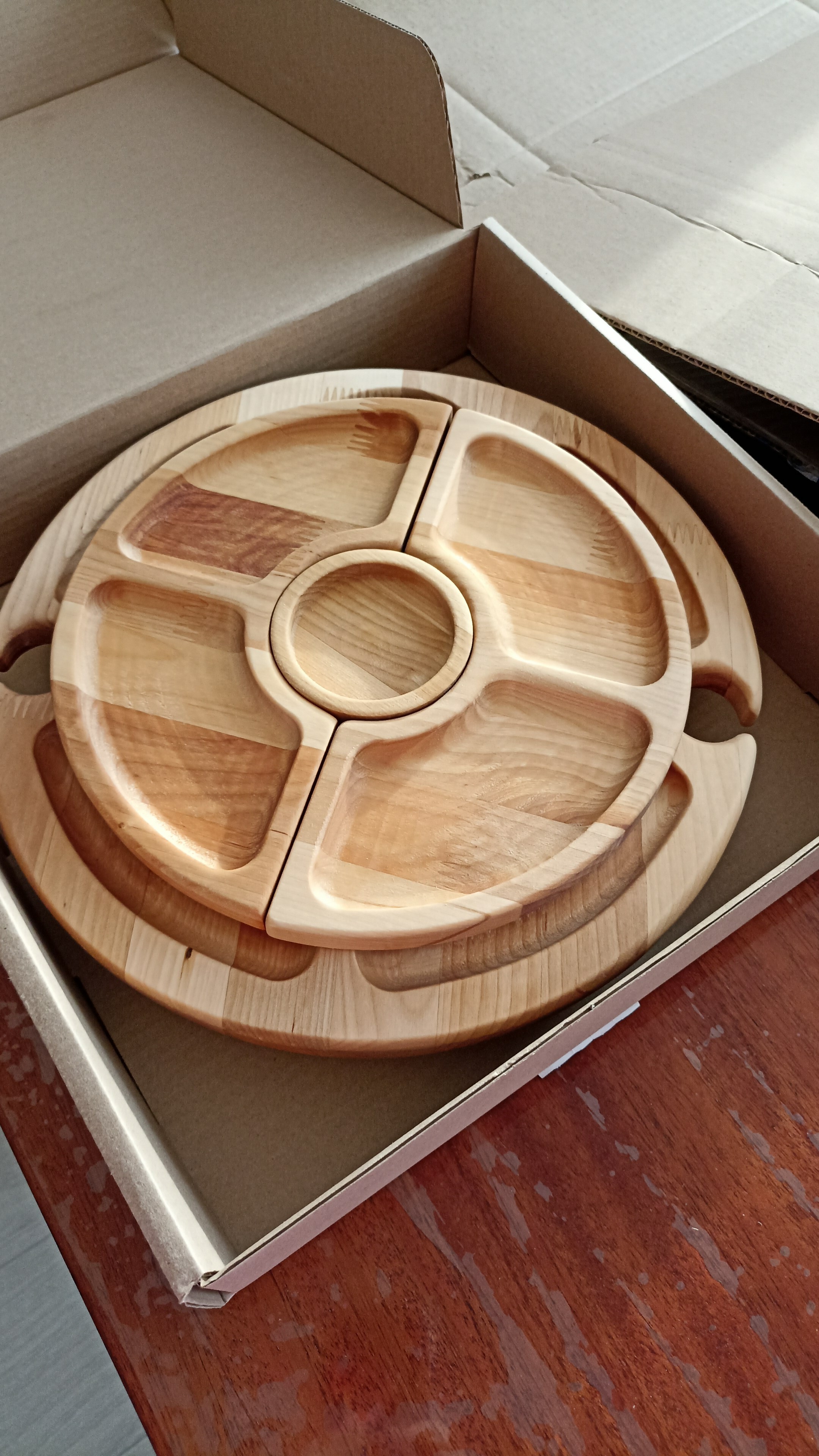 Фотография покупателя товара Подарочный набор деревянной посуды Adelica «С любовью», столик для вина d=32 см, менажница d=25 см, подсвечник d=8 см, берёза - Фото 4