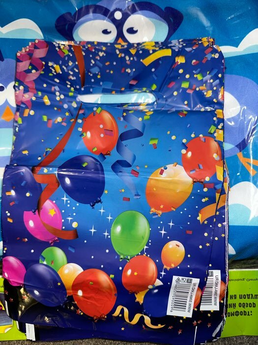 Фотография покупателя товара Пакет "Праздничные шары", полиэтиленовый, с вырубной ручкой, 20 х 30 см, 30 мкм - Фото 4