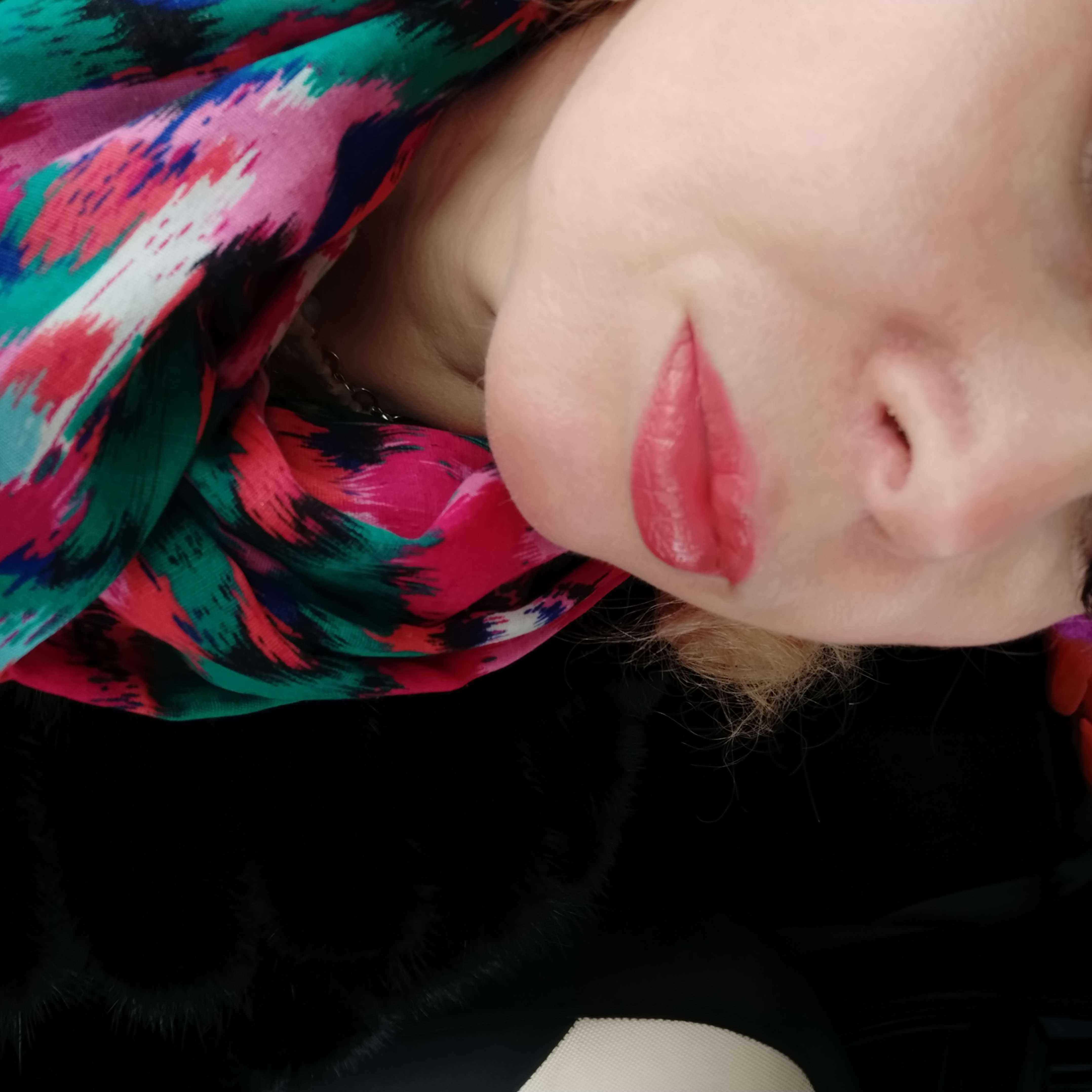 Фотография покупателя товара Помада для губ с сатиновым эффектом, оттенок розовый нюд - Фото 2