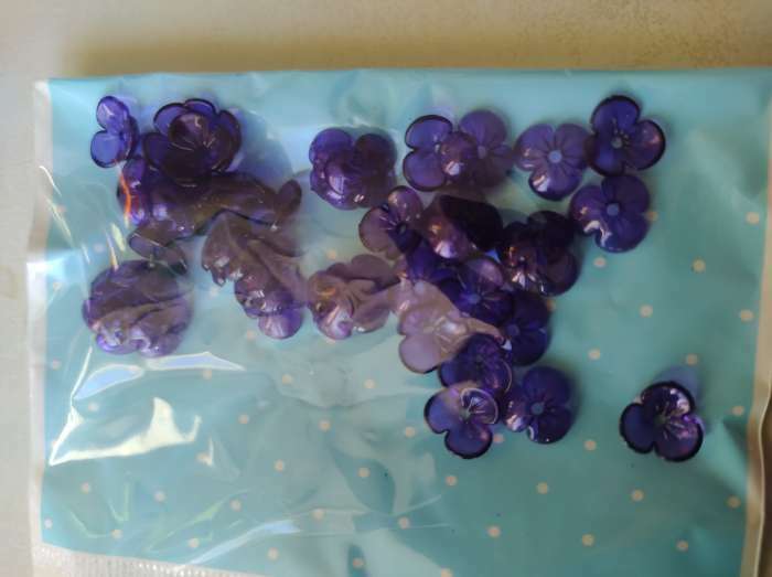 Фотография покупателя товара Бусины для творчества пластик "Шляпка для бусин" набор 50 шт прозрачный фиолет 0,4х1х1 см - Фото 5