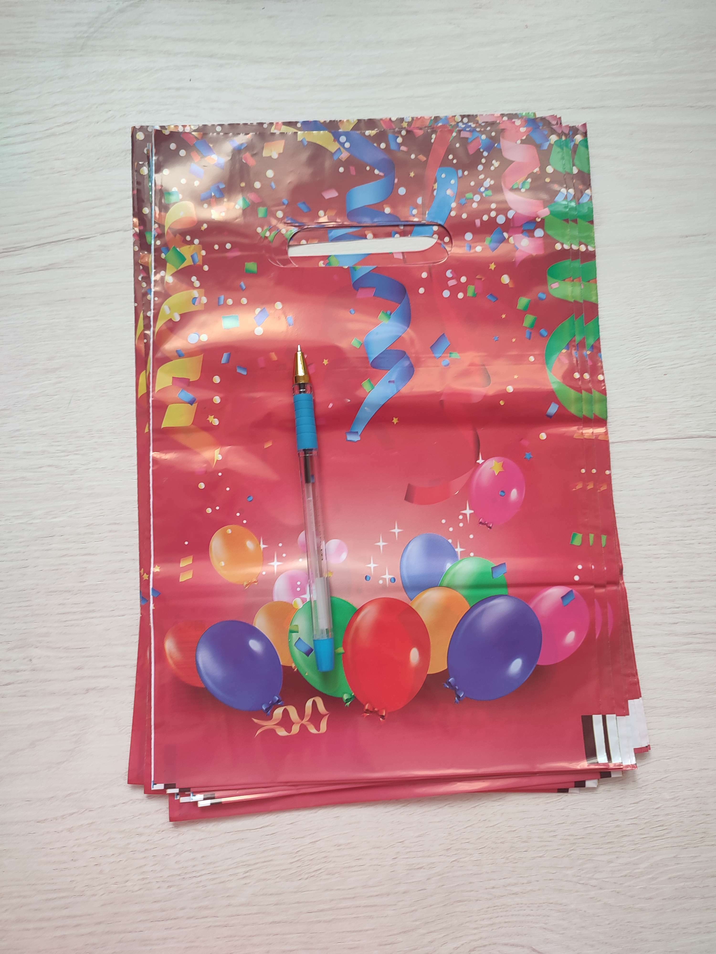 Фотография покупателя товара Пакет "Праздничные шары", полиэтиленовый, с вырубной ручкой, 20 х 30 см, 30 мкм - Фото 1