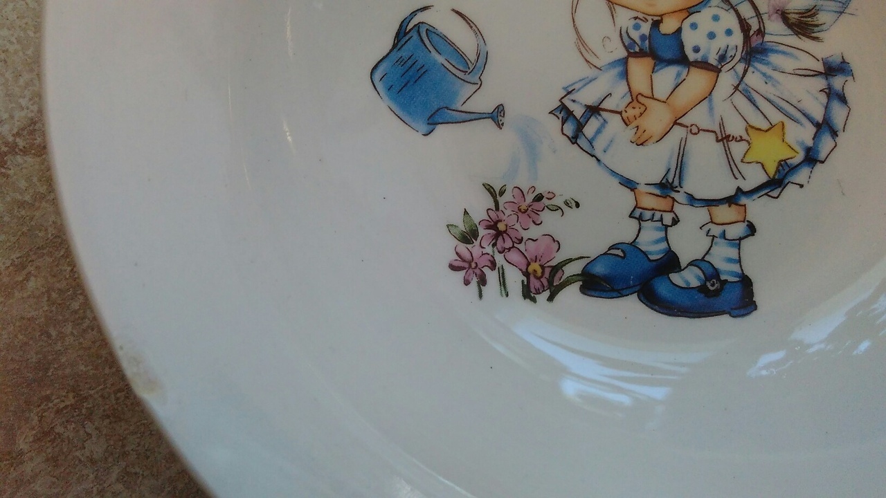 Фотография покупателя товара Набор детской посуды "Феечки", 3 предмета: тарелка 17,5 см, миска 250 мл (d=17,5 см), кружка 260 мл, рисунок МИКС - Фото 4