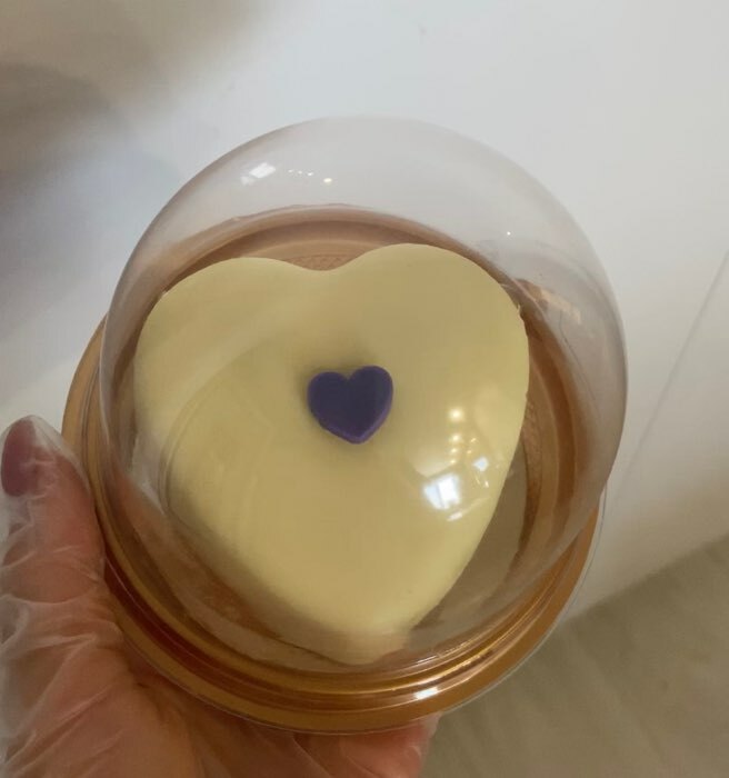 Фотография покупателя товара УЦЕНКА Форма силиконовая для выпечки Доляна «Сердце», 26,5×18 см, 6 ячеек, цвет розовый - Фото 2