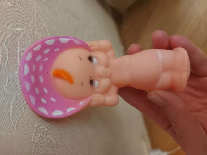 Фотография покупателя товара Резиновая игрушка для ванны «Девочка в шляпе», 12,5, с пищалкой, Крошка Я