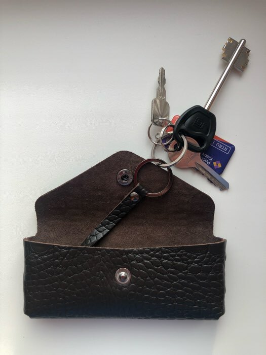 Фотография покупателя товара Ключница на кнопке TEXTURA, длина 15 см, металлическое кольцо, цвет коричневый