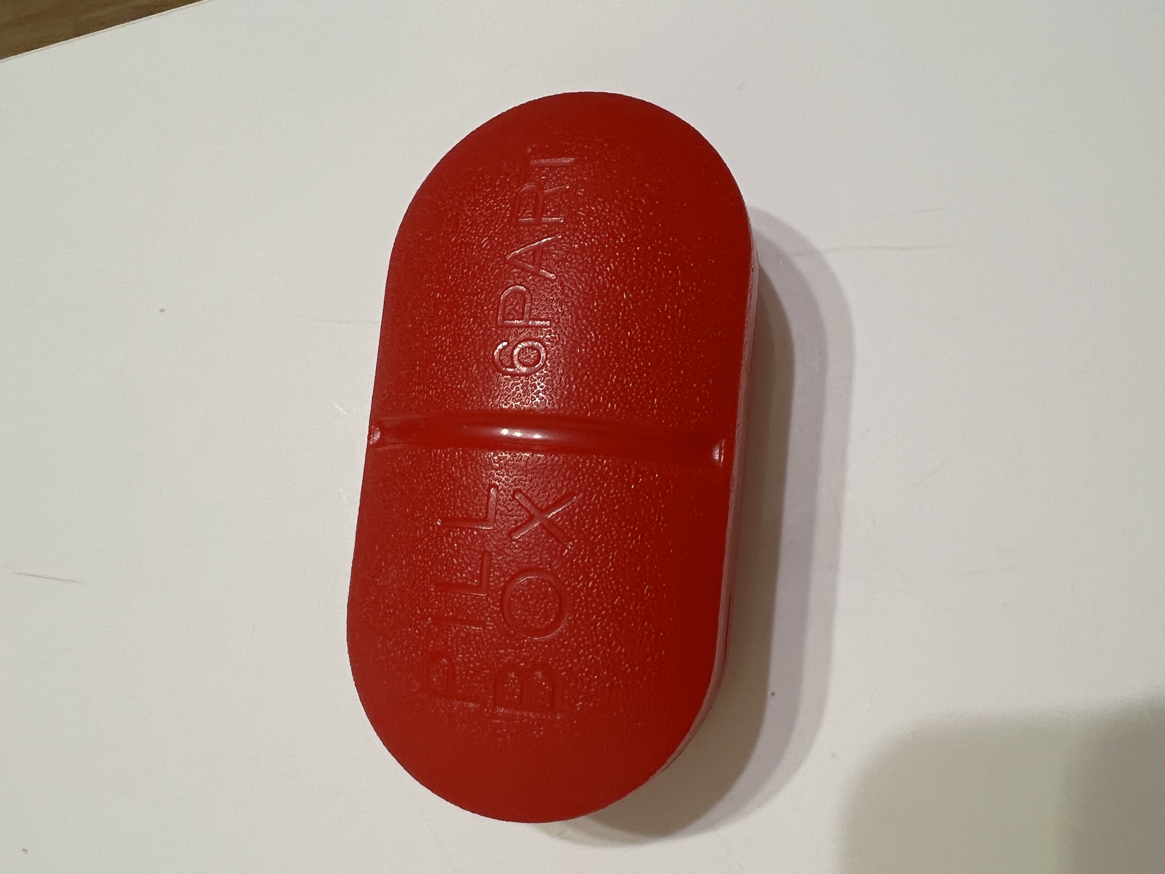 Фотография покупателя товара Таблетница «Pill Box», 6 секций, 10 × 5,5 × 3 см, цвет МИКС - Фото 4