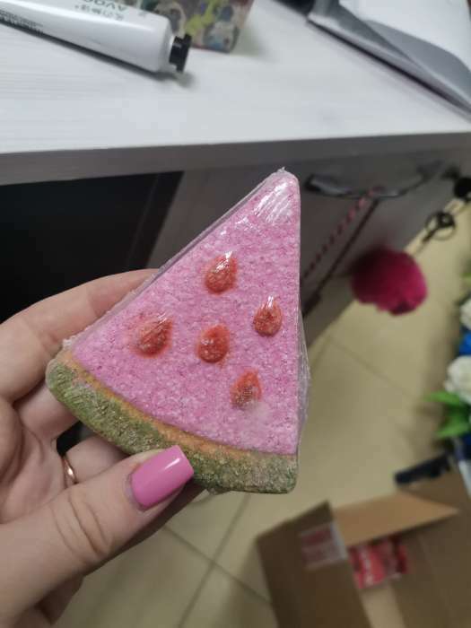 Фотография покупателя товара Бомбочка для ванн «Арбуз» шоколад, 90 г - Фото 1