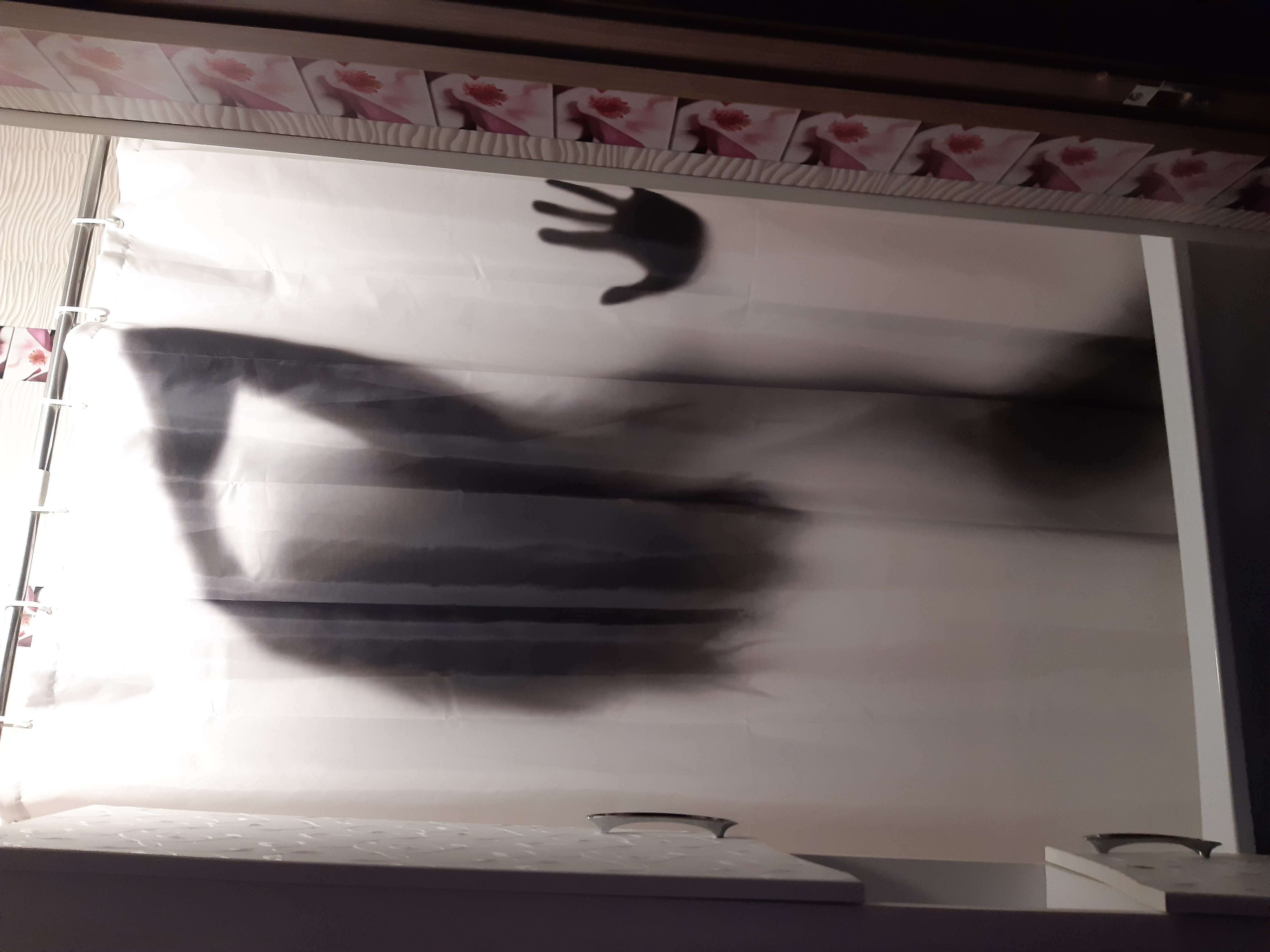 Фотография покупателя товара Штора для ванной Доляна «Секрет» с люверсами, 180×180 см - Фото 4