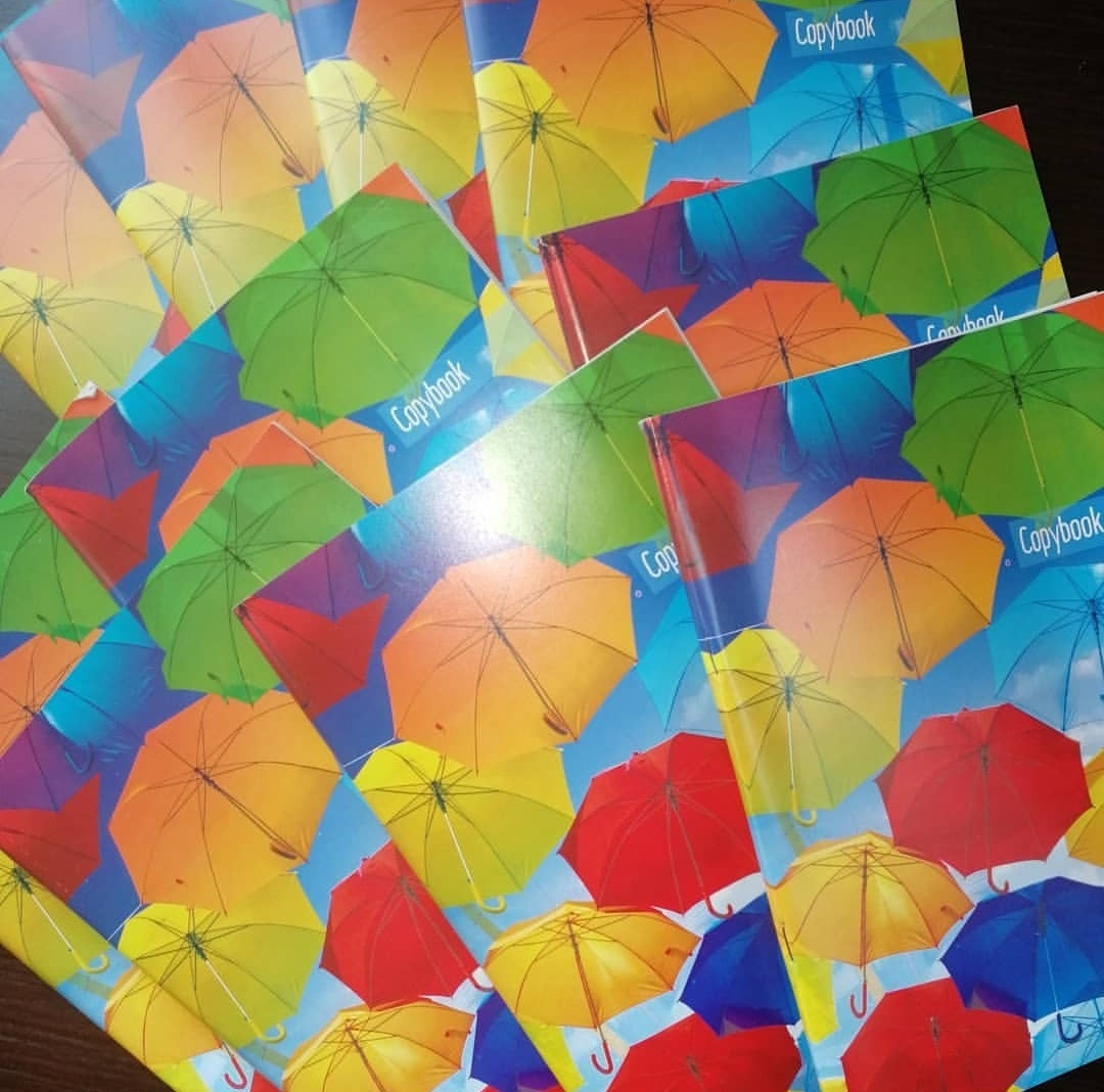 Фотография покупателя товара Тетрадь А4, 96 листов в клетку "Зонтики на небе", обложка мелованный картон, блок №2, белизна 75% (серые листы) - Фото 1