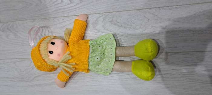 Фотография покупателя товара Мягкая игрушка «Кукла», в шапке, цвета МИКС