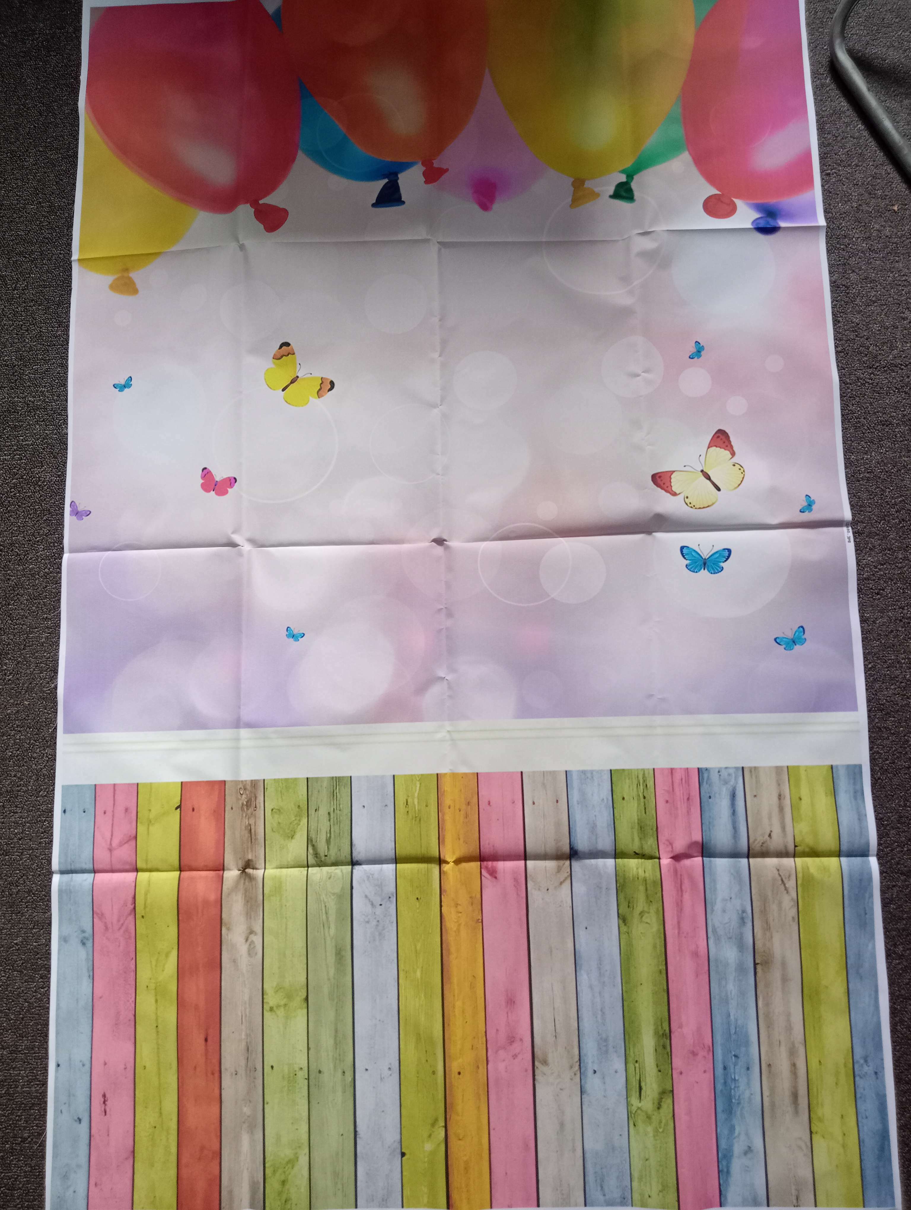 Фотография покупателя товара Фотофон винил "Воздушные шары и разноцветные доски" стена+пол 80х125 см - Фото 1