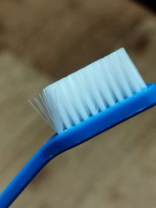Фотография покупателя товара Набор зубная щётка двухсторонняя и 2 щётки-напальчника, микс цветов - Фото 4