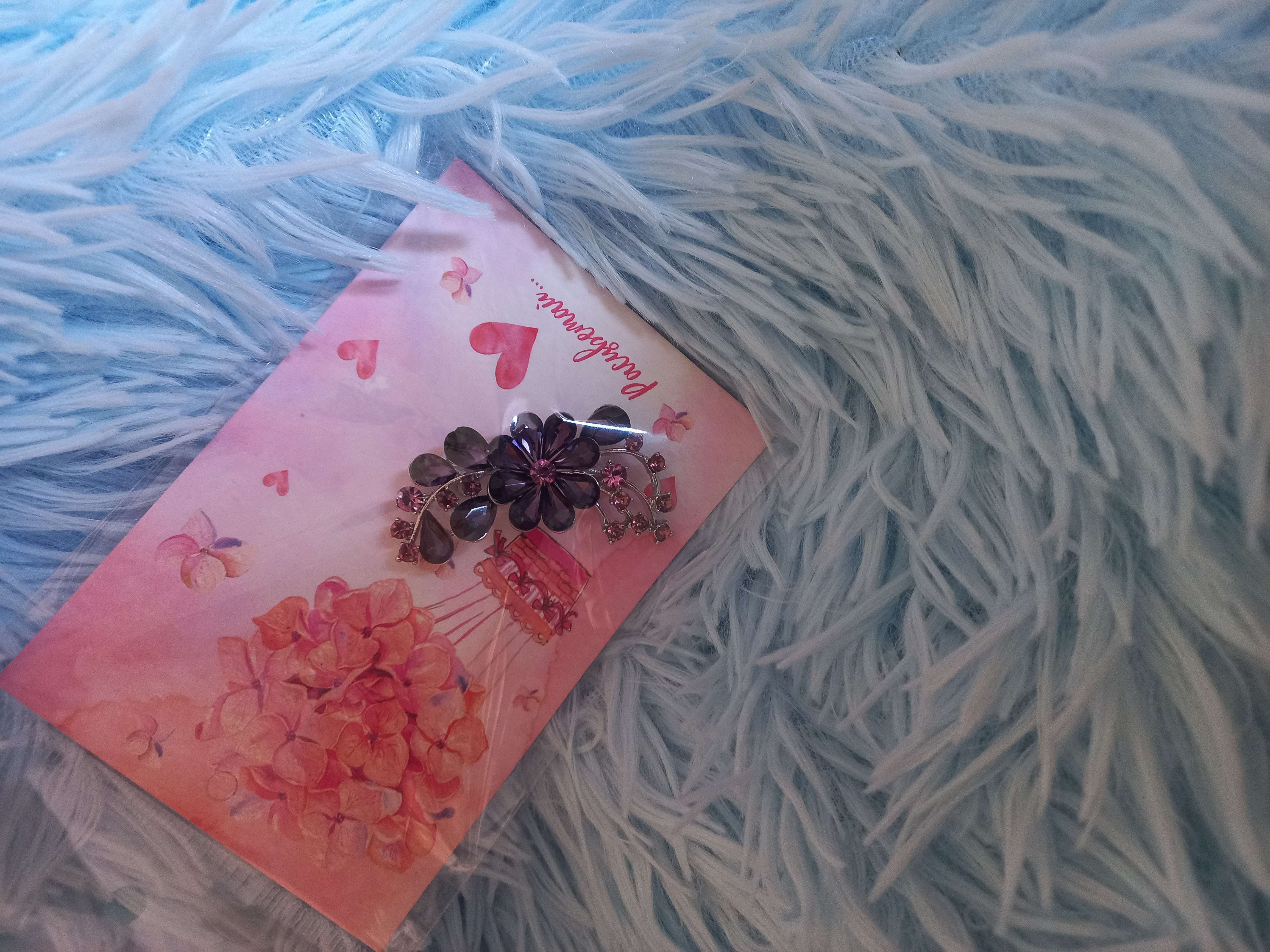 Фотография покупателя товара Брошь "Цветок стеклянный", цвет фиолетовый в серебре