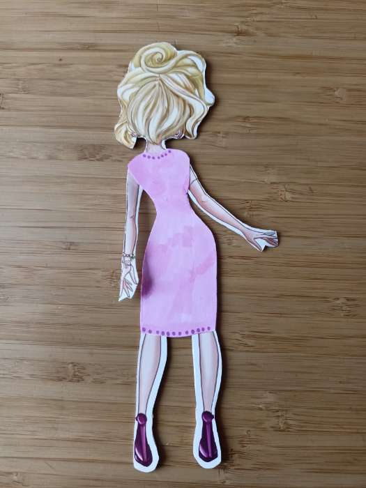 Фотография покупателя товара Куклы бумажные набор «Модный показ», 4 шт., 20 стр. - Фото 2