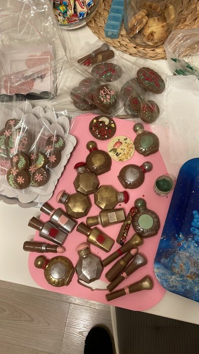 Фотография покупателя товара Форма для шоколада и конфет пластиковая «Красота», цвет прозрачный - Фото 2