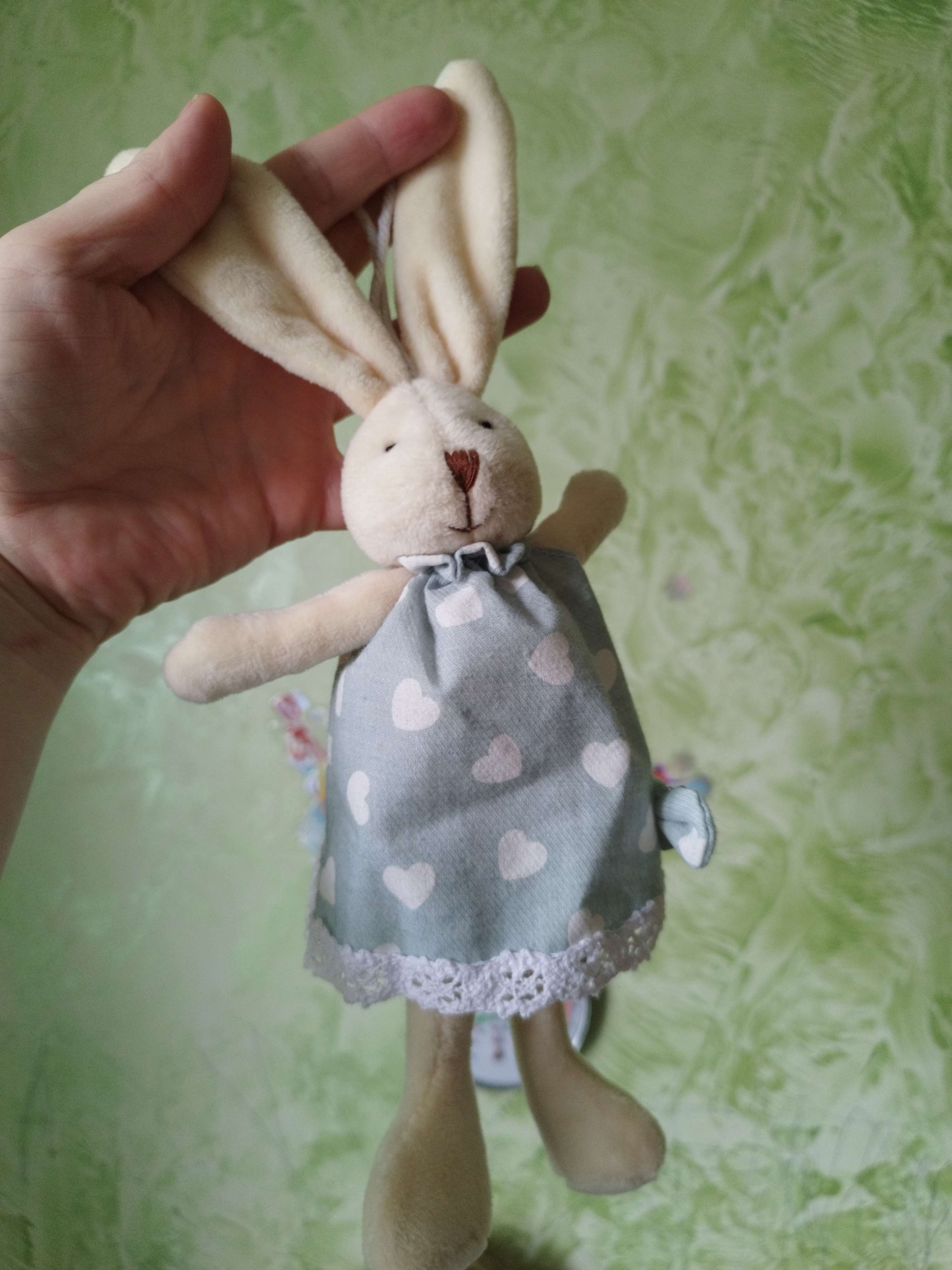 Фотография покупателя товара Мягкая игрушка «Зайка», платье в сердечко, цвета МИКС - Фото 1