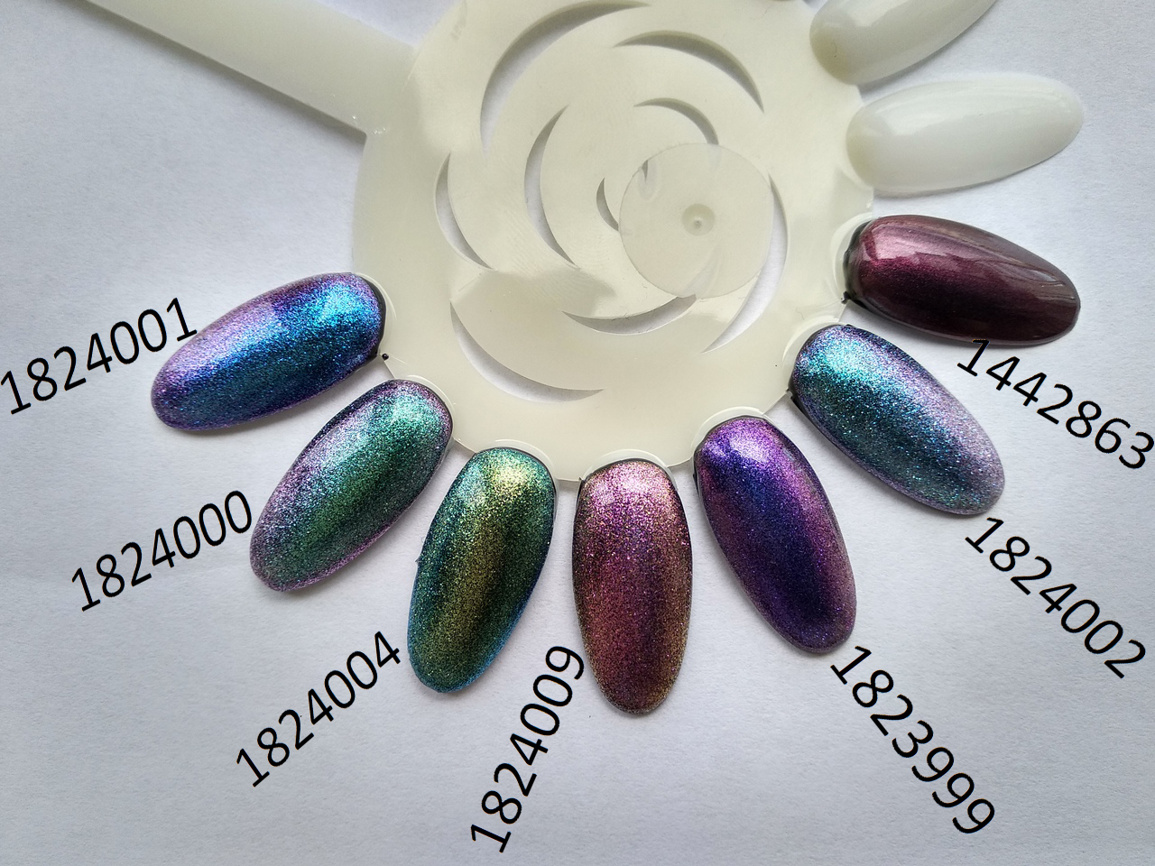 Фотография покупателя товара Гель-лак для ногтей "Хамелеон", трёхфазный LED/UV, для чёрной основы, 10мл, цвет 001 фиолетовый