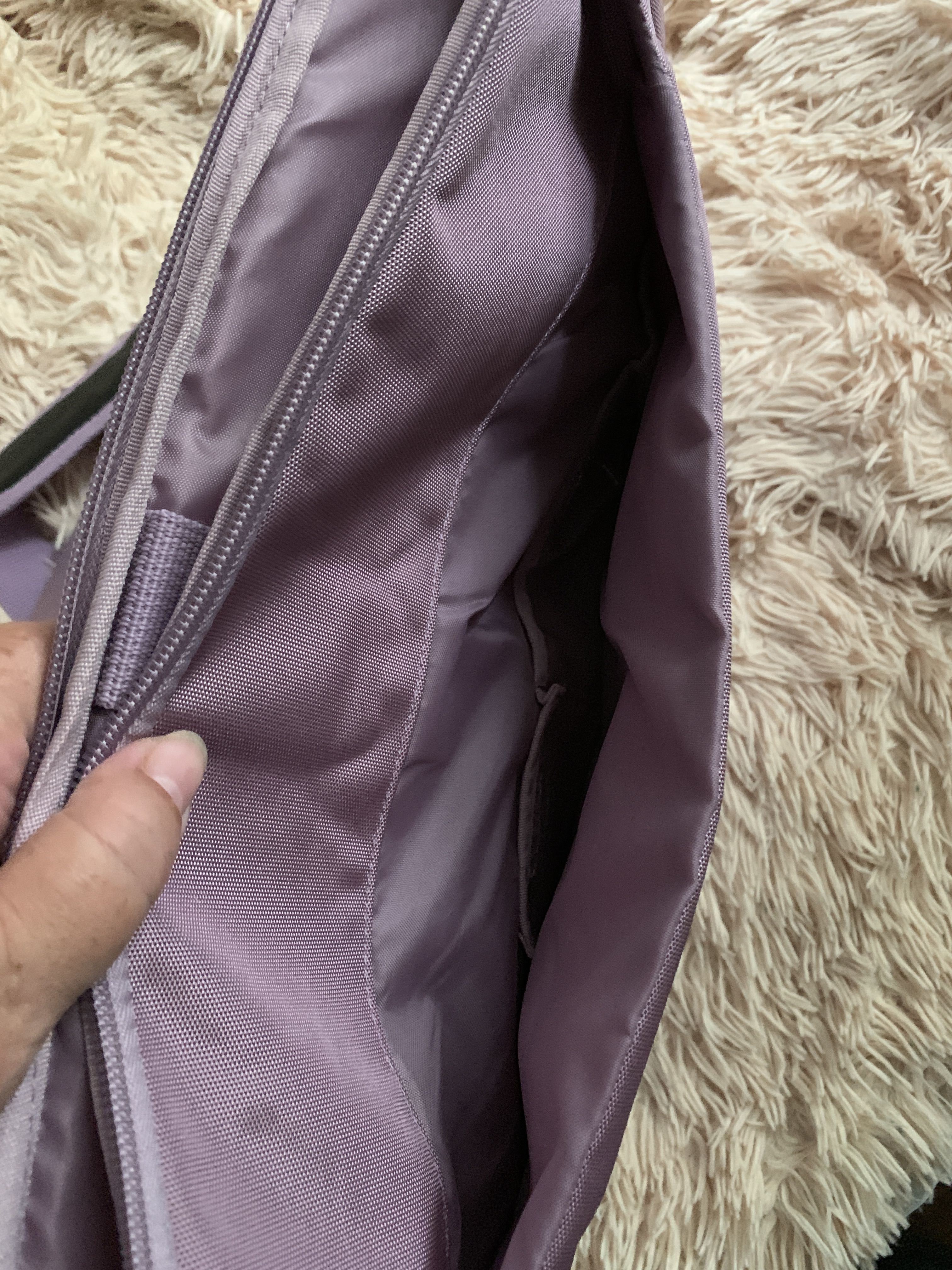 Фотография покупателя товара Сумка наплечная подростковая "Proff Enjoy Elegant" В4, 35х30х12 см, с карманами и накладкой на лямку, розовая