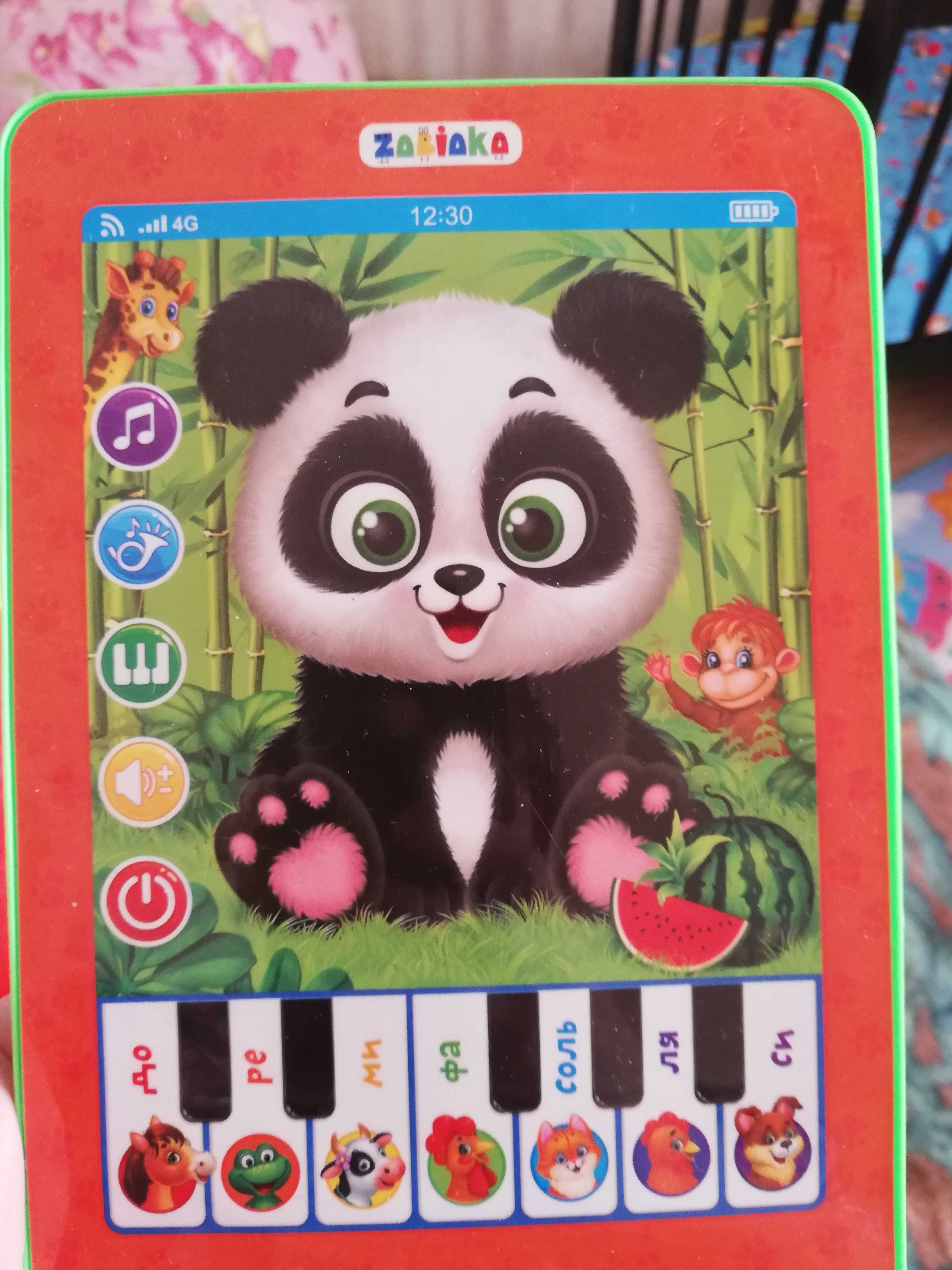 Фотография покупателя товара Музыкальный планшет «Панда», детские песенки, фразы и звуки животных, включается долгим нажатием кнопки - Фото 1